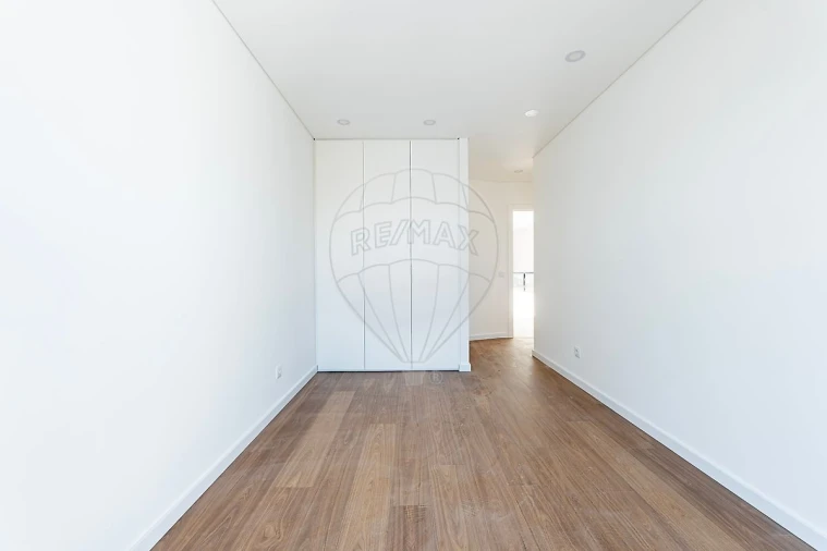 Apartamento T2 para Venda em Rio Maior Foto 12