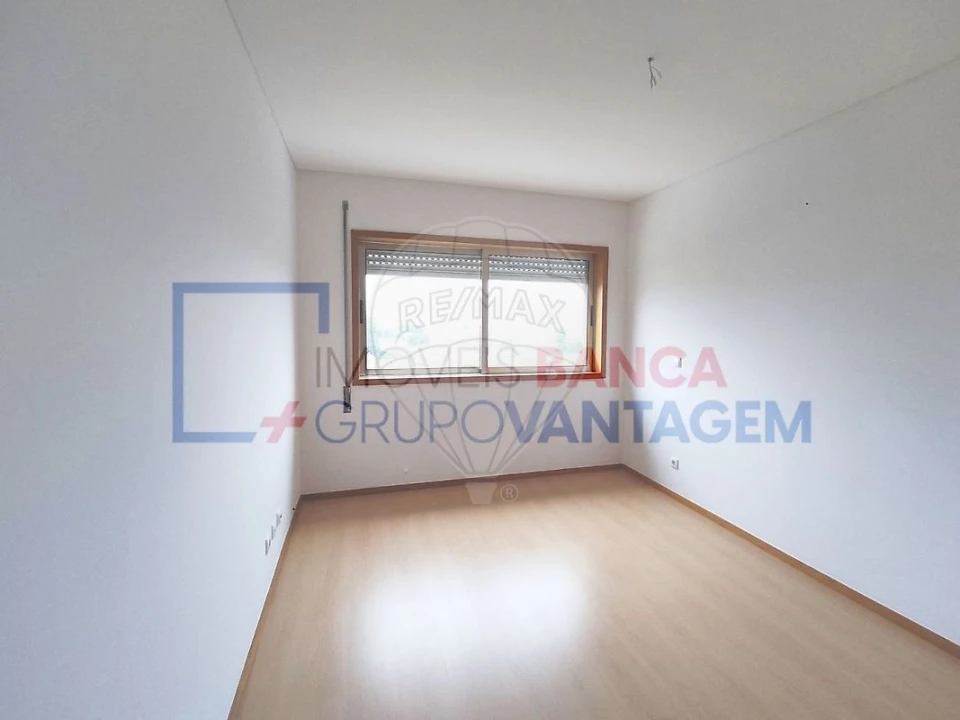 Apartamento T3 para Venda em Moreira Foto 14