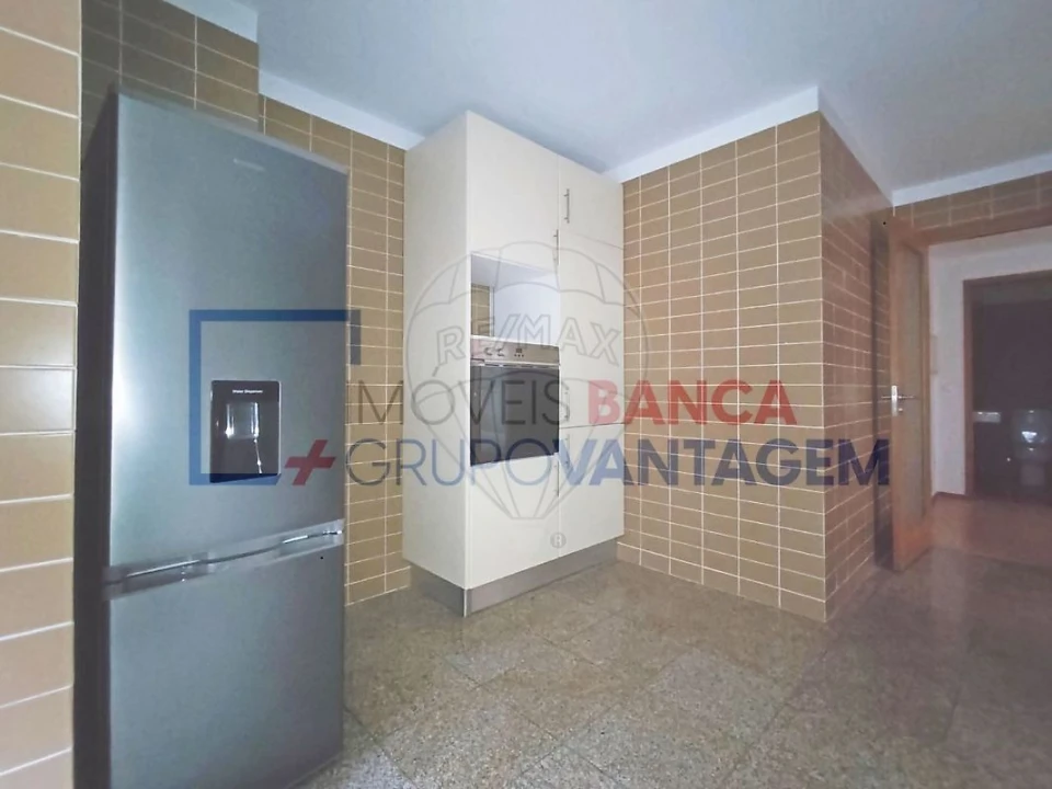Apartamento T3 para Venda em Moreira Foto 11