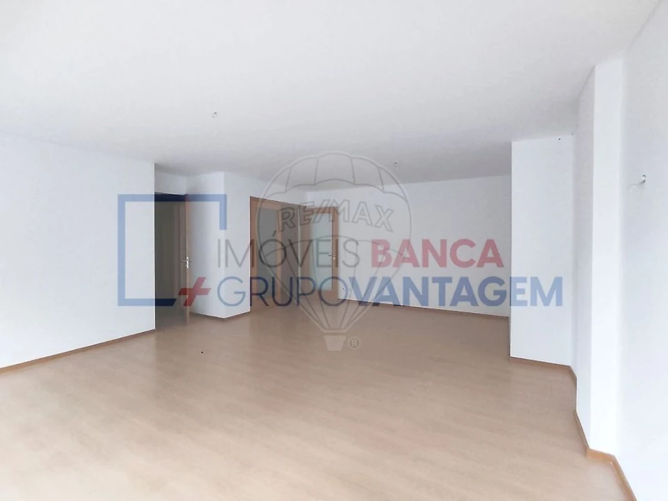 Apartamento T3 para Venda em Moreira Foto 27