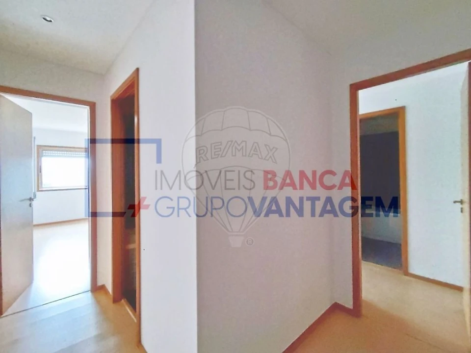Apartamento T3 para Venda em Moreira Foto 17