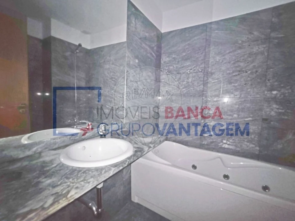 Apartamento T3 para Venda em Moreira Foto 19