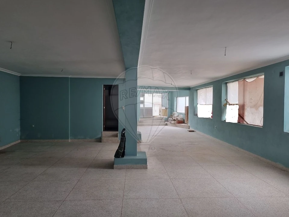 Loja para Venda em Baguim do Monte (Rio Tinto) Foto 7