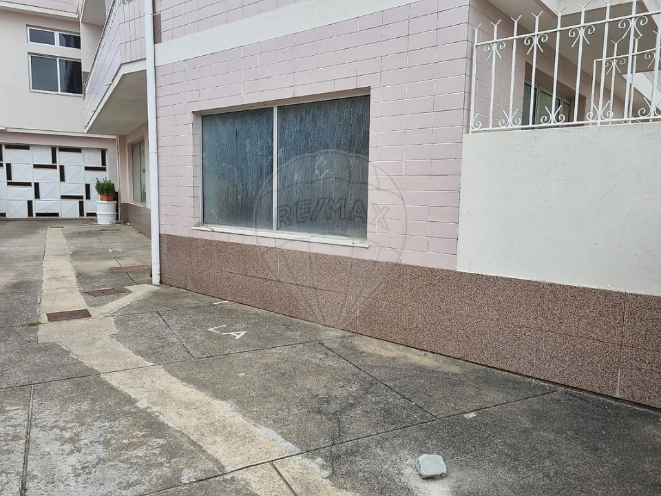 Loja para Venda em Baguim do Monte (Rio Tinto) Foto 3