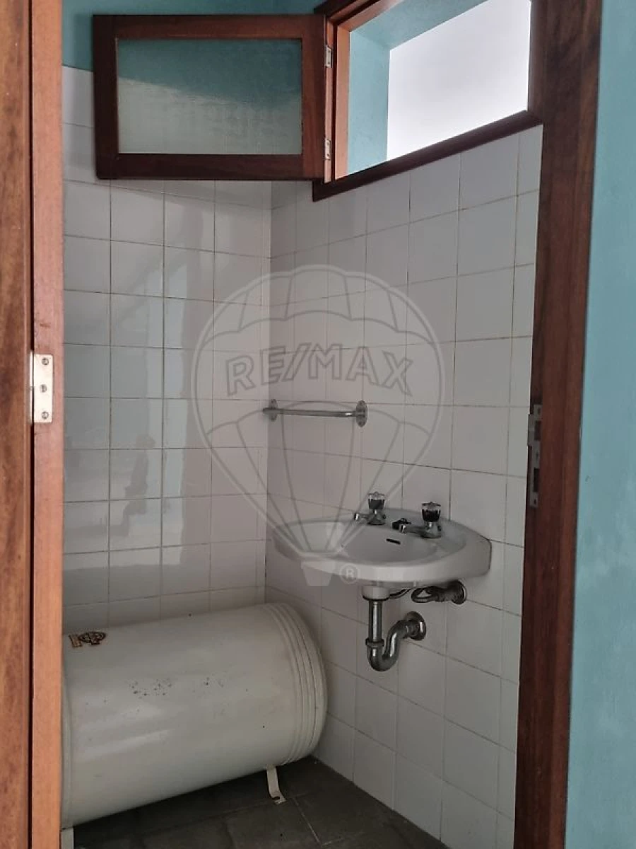 Loja para Venda em Baguim do Monte (Rio Tinto) Foto 8