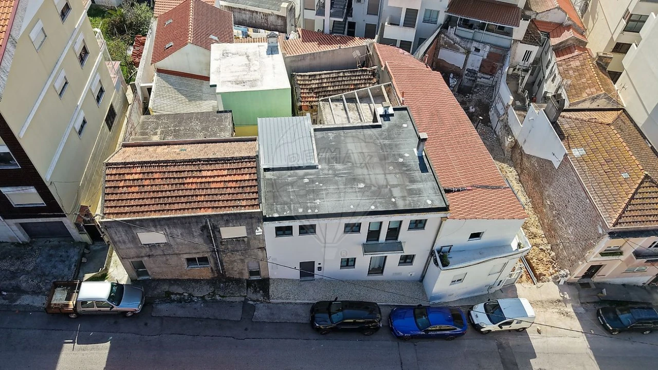 Prédio para Venda em Buarcos Foto 8