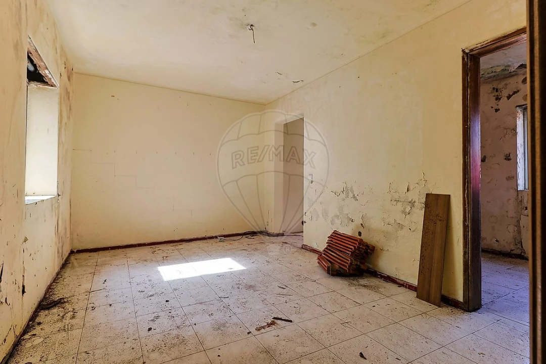 Prédio para Venda em Buarcos Foto 1