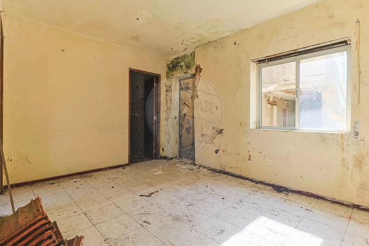 Prédio para Venda em Buarcos Foto 3