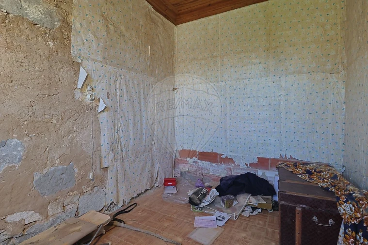 Moradia T3 para Venda em Portunhos e Outil Foto 8