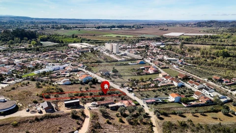Terreno para Venda em Trouxemil e Torre de Vilela