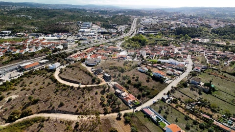 Terreno para Venda em Trouxemil e Torre de Vilela