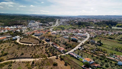 Terreno para Venda em Trouxemil e Torre de Vilela