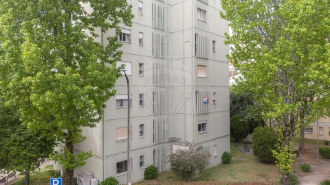 Apartamento T4 para Venda em Santo Antonio dos Olivais