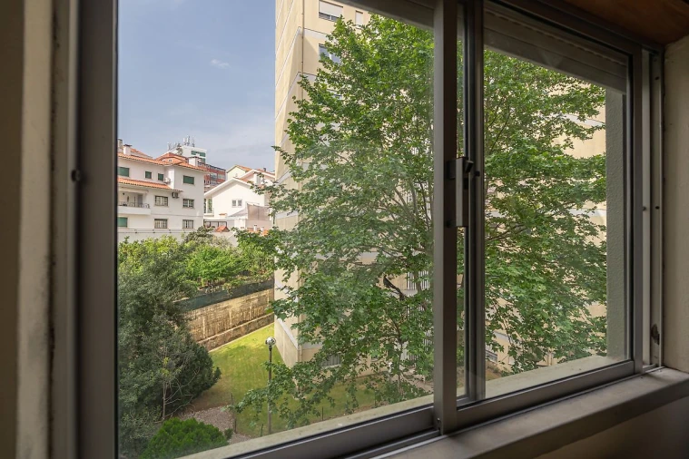 Apartamento T4 para Venda em Santo Antonio dos Olivais Foto 30