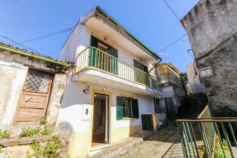 Moradia T2 para Venda em Lousã e Vilarinho