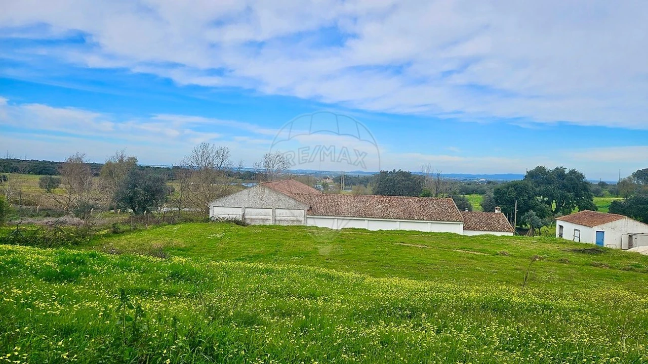 Quinta T3 para Venda em Malagueira e Horta das Figueiras Foto 1