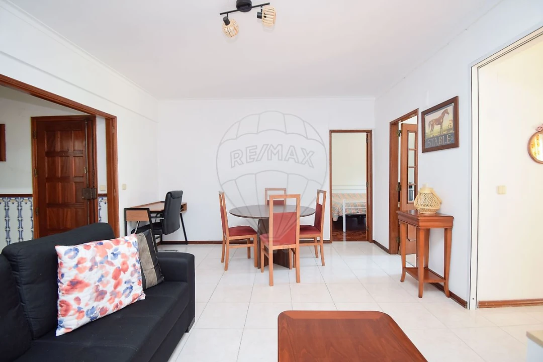 Apartamento T1 para Venda em Rio de Mouro Foto 21