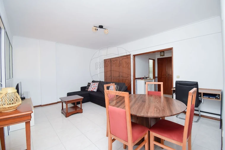 Apartamento T1 para Venda em Rio de Mouro Foto 26