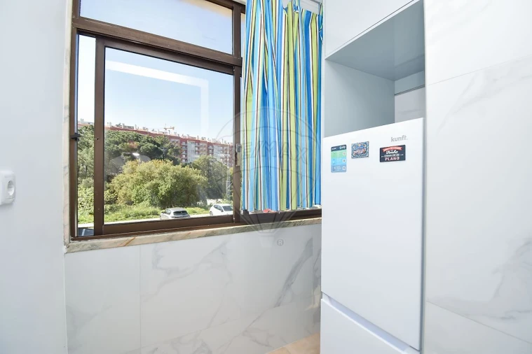 Apartamento T1 para Venda em Rio de Mouro Foto 13