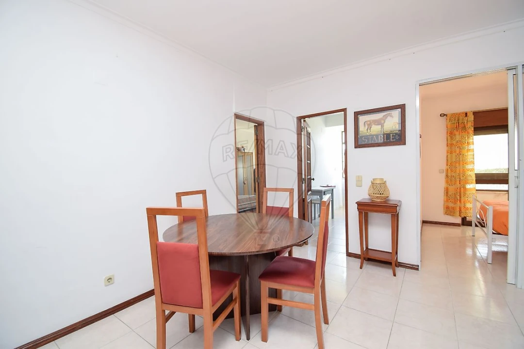 Apartamento T1 para Venda em Rio de Mouro Foto 25