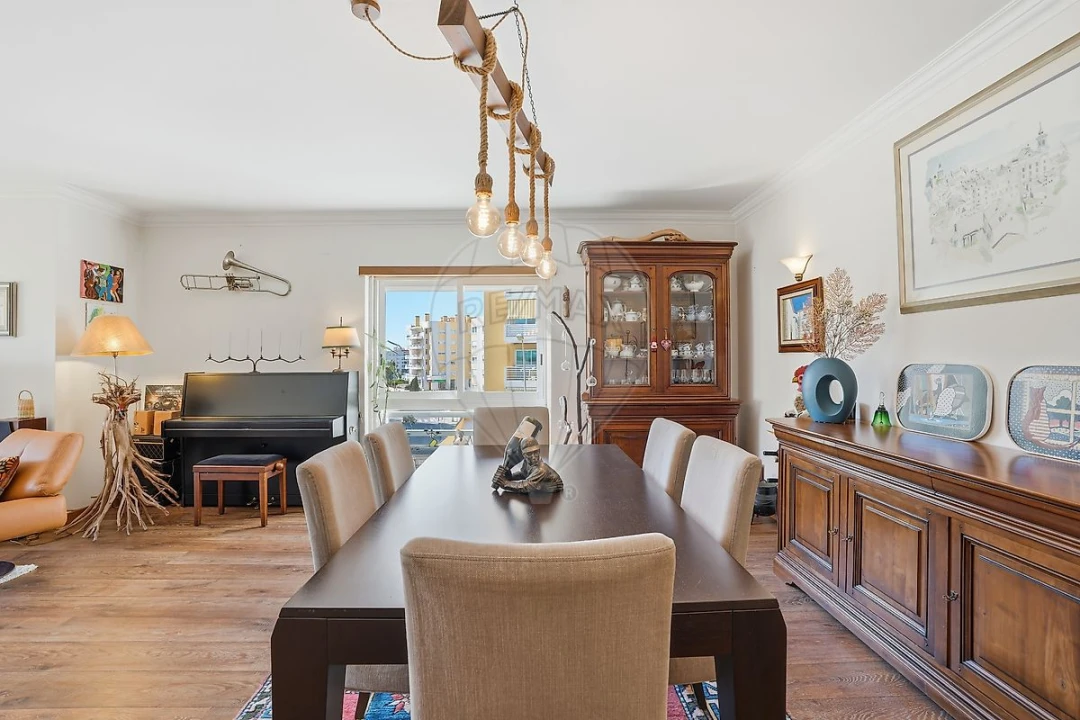 Apartamento T4 para Venda em Carcavelos e Parede Foto 9