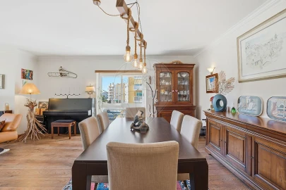 Apartamento T4 para Venda em Carcavelos e Parede