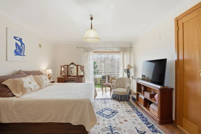 Apartamento T4 para Venda em Carcavelos e Parede