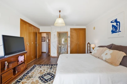 Apartamento T4 para Venda em Carcavelos e Parede