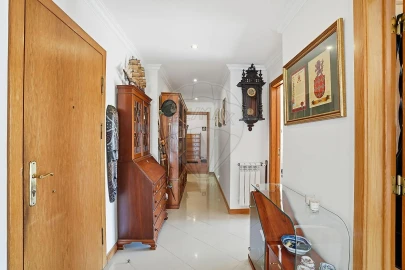 Apartamento T4 para Venda em Carcavelos e Parede