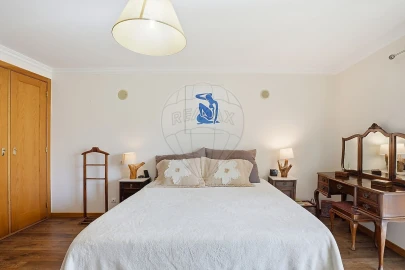 Apartamento T4 para Venda em Carcavelos e Parede