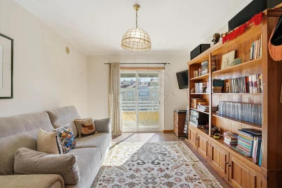 Apartamento T4 para Venda em Carcavelos e Parede