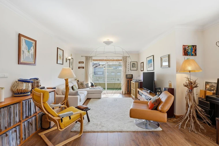 Apartamento T4 para Venda em Carcavelos e Parede Foto 7