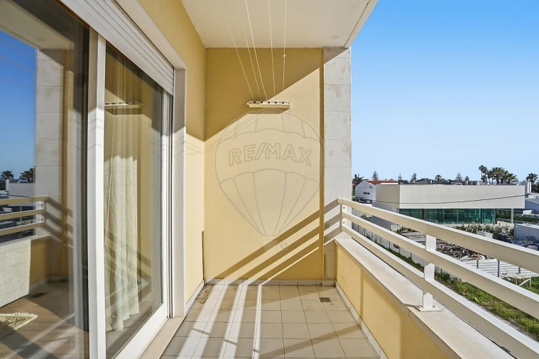 Apartamento T4 para Venda em Carcavelos e Parede Foto 23