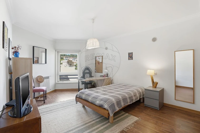 Apartamento T4 para Venda em Carcavelos e Parede Foto 39
