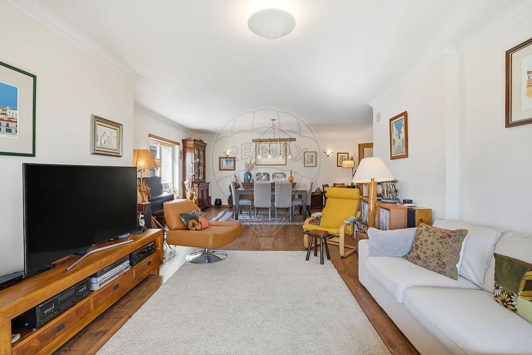 Apartamento T4 para Venda em Carcavelos e Parede Foto 11