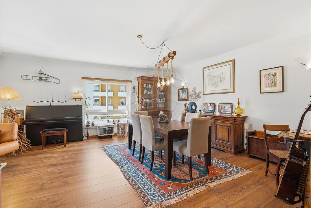 Apartamento T4 para Venda em Carcavelos e Parede Foto 10