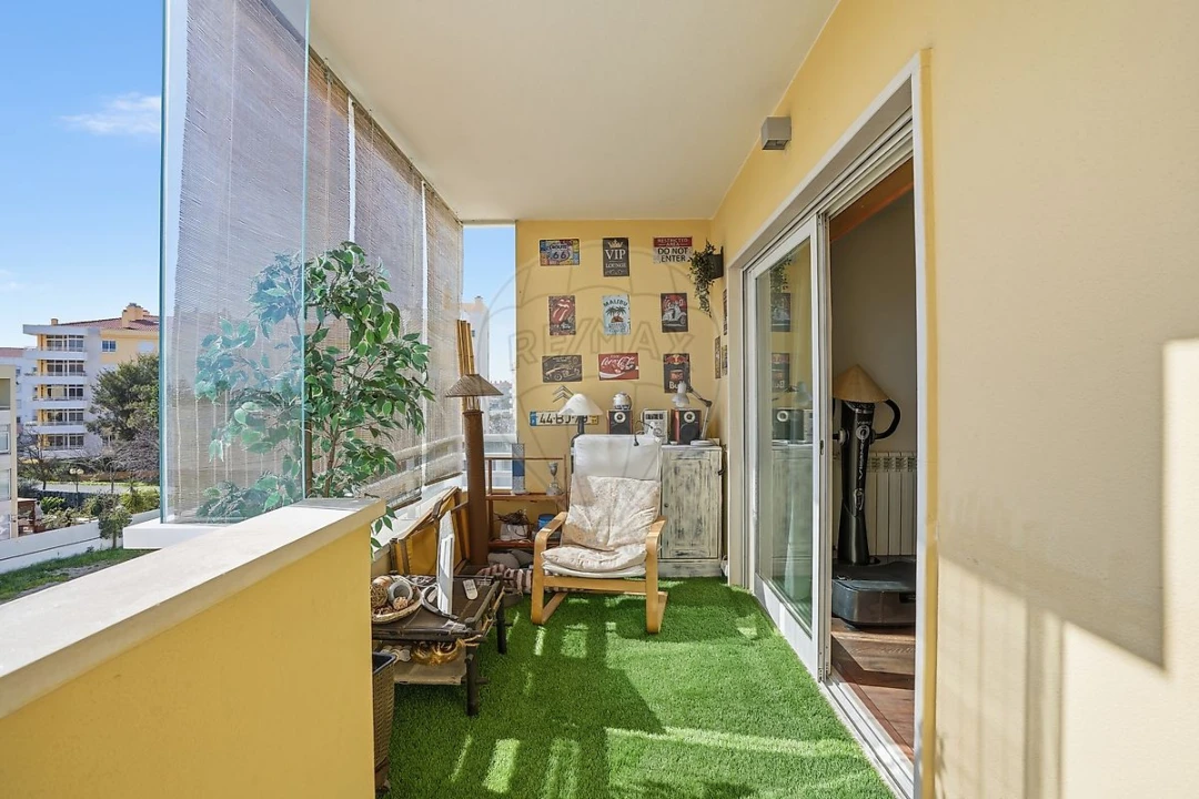 Apartamento T4 para Venda em Carcavelos e Parede Foto 37