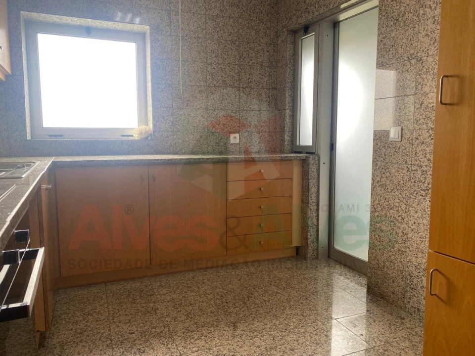 Apartamento T2 para Venda em Vila Nova da Telha Foto 5