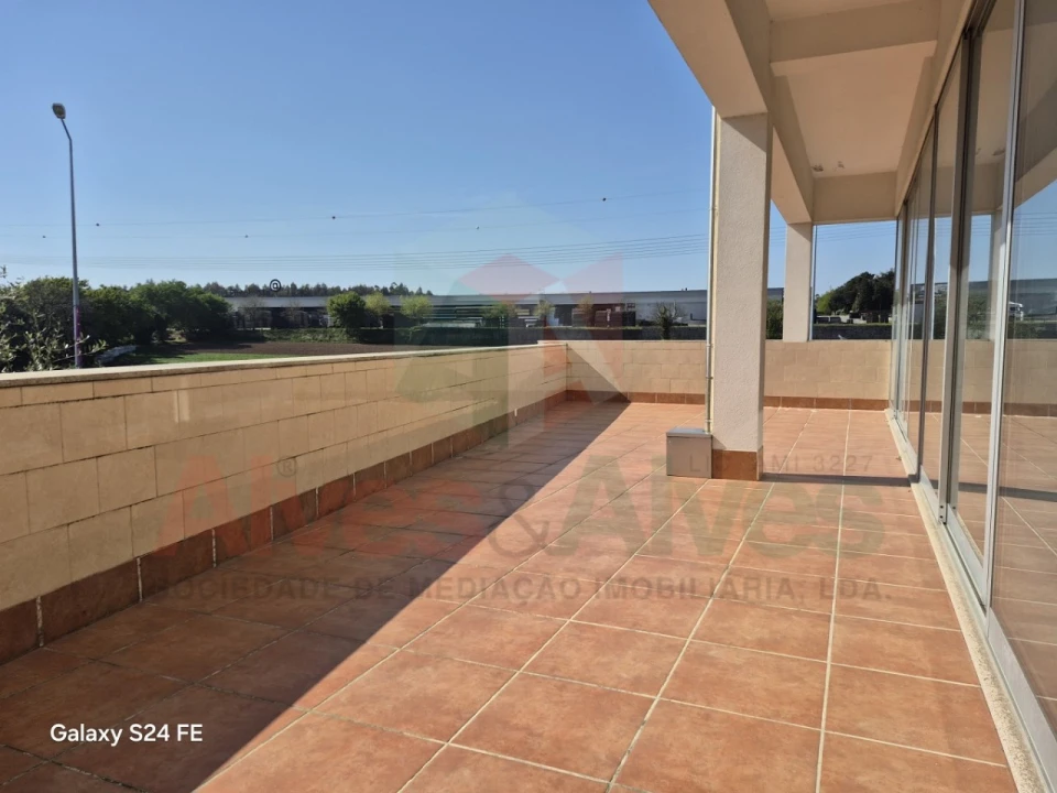 Loja para Arrendamento em Cidade da Maia Foto 4