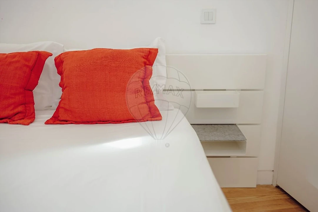 Apartamento T1 para Venda em Cedofeita, Santo Ildefonso, Sé, Miragaia, São Nicolau e Vitória Foto 1