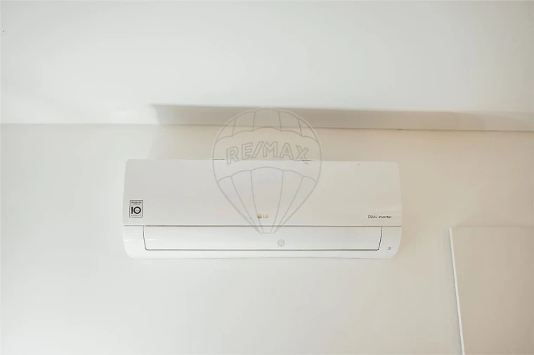 Apartamento T1 para Venda em Cedofeita, Santo Ildefonso, Sé, Miragaia, São Nicolau e Vitória Foto 4