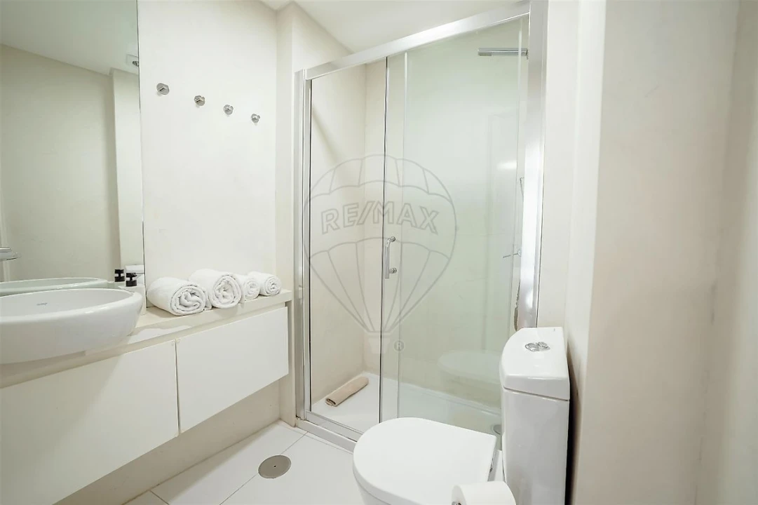 Apartamento T1 para Venda em Cedofeita, Santo Ildefonso, Sé, Miragaia, São Nicolau e Vitória Foto 13