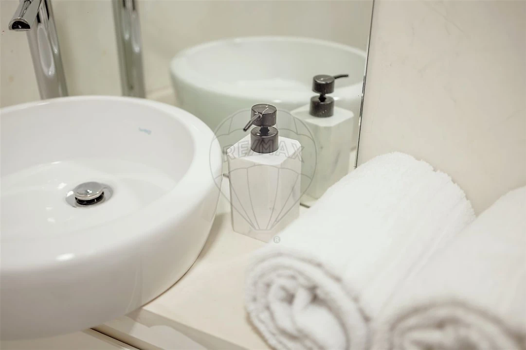 Apartamento T1 para Venda em Cedofeita, Santo Ildefonso, Sé, Miragaia, São Nicolau e Vitória Foto 3