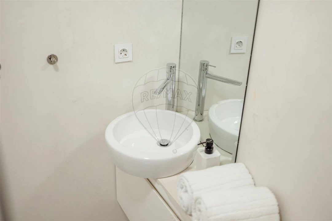 Apartamento T1 para Venda em Cedofeita, Santo Ildefonso, Sé, Miragaia, São Nicolau e Vitória Foto 6