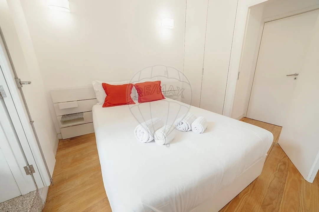 Apartamento T1 para Venda em Cedofeita, Santo Ildefonso, Sé, Miragaia, São Nicolau e Vitória Foto 2