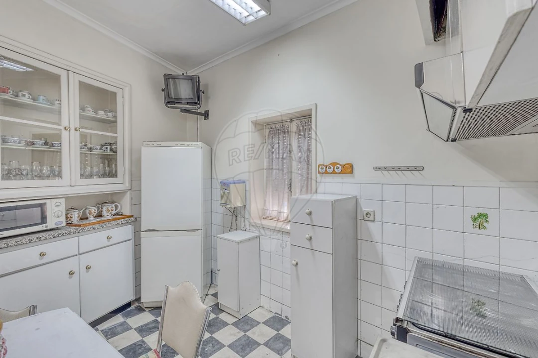 Moradia T11 para Venda em Campanhã Foto 1