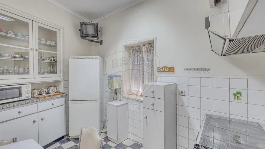 Armazém para Venda em Campanhã