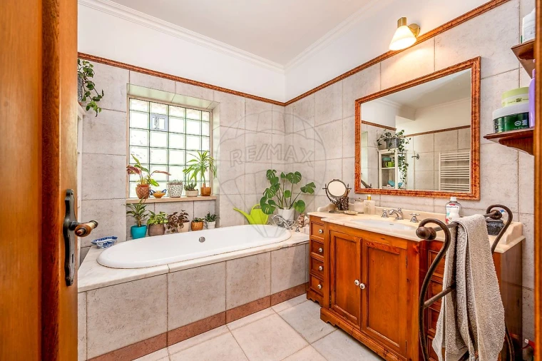 Moradia T4 para Venda em Santa Maria e São Miguel, São Martinho, São Pedro Penaferrim Foto 22