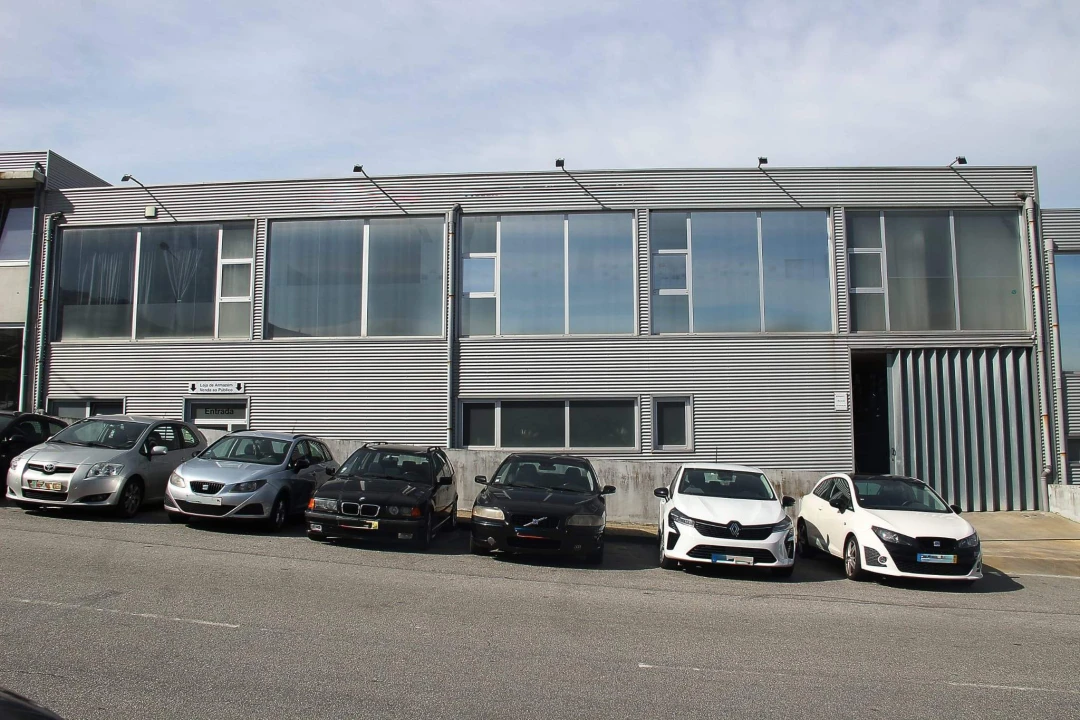 Armazém para Venda em Ferreiros e Gondizalves Foto 3