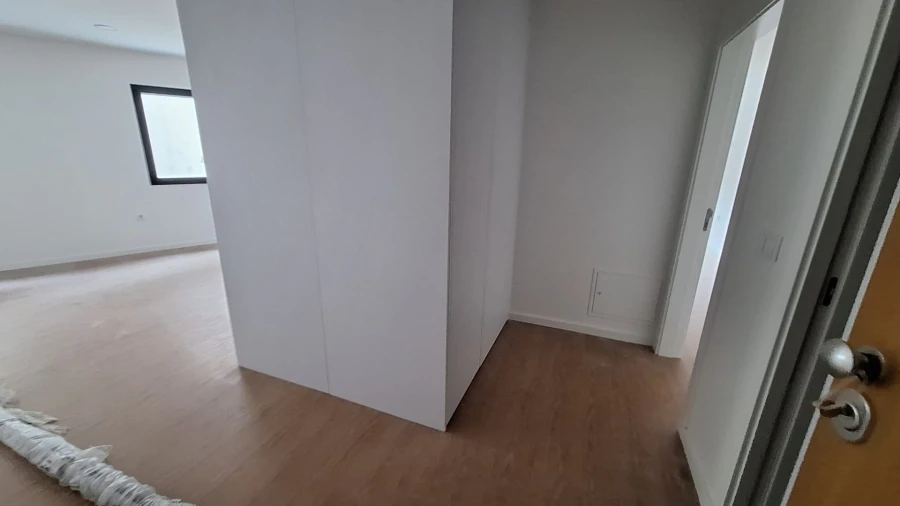 Apartamento T1 para Venda em Esgueira Foto 3